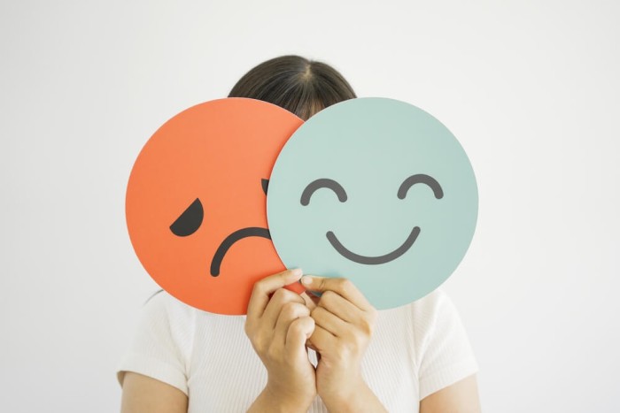 contrasting states of mood in bipolar disorder